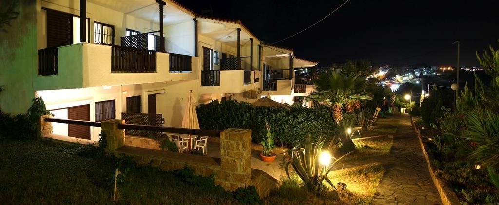 Villa Madeleine Tower View Néa Fókaia 외부 사진
